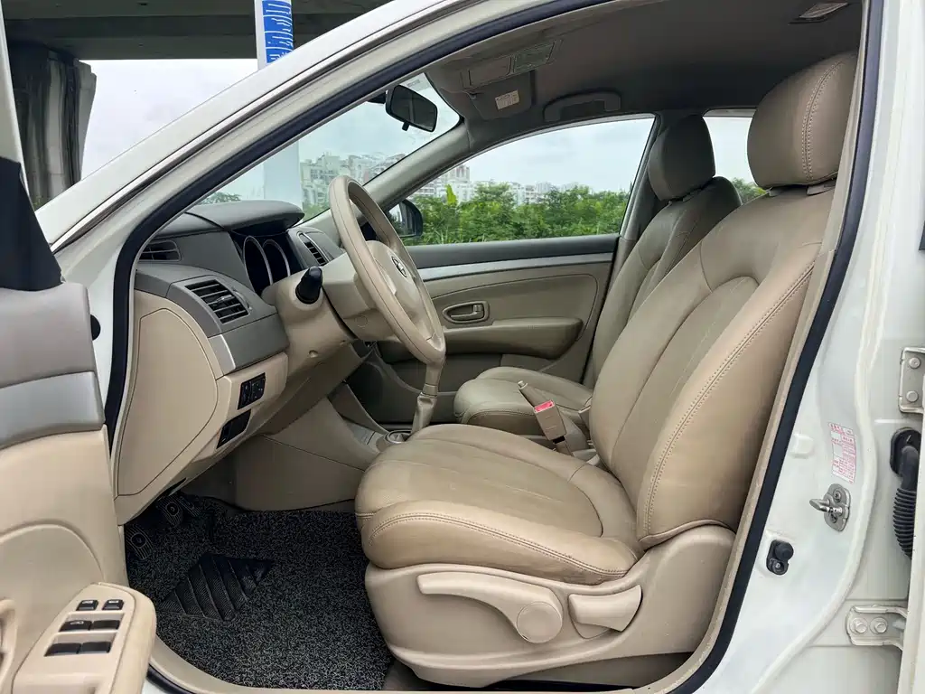 Nissan Sylphy 2015