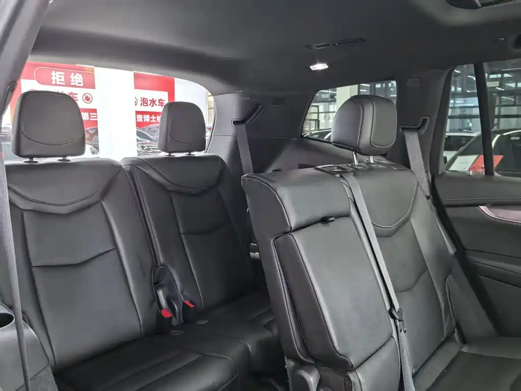 Cadillac XT6 2022 — фото 14