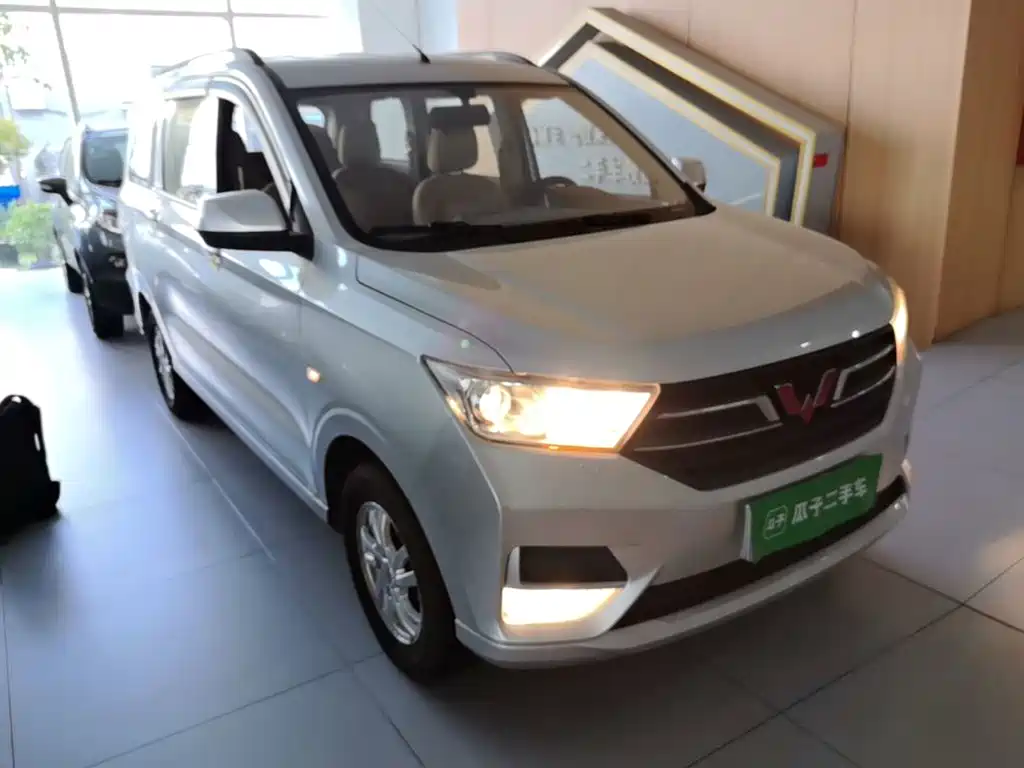 Wuling Hongguang 2019 — фото 4