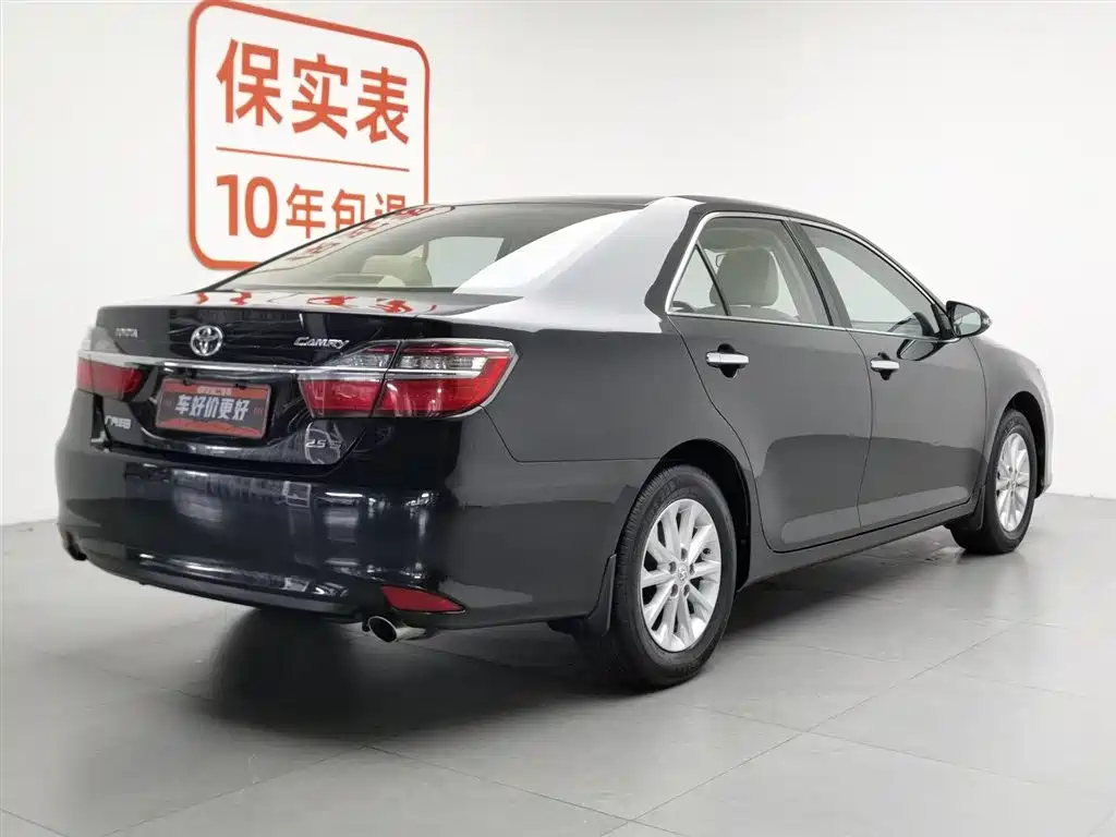 Toyota Camry 2017 — фото 2