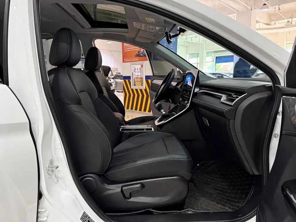 Haval M6 2023 — фото 11