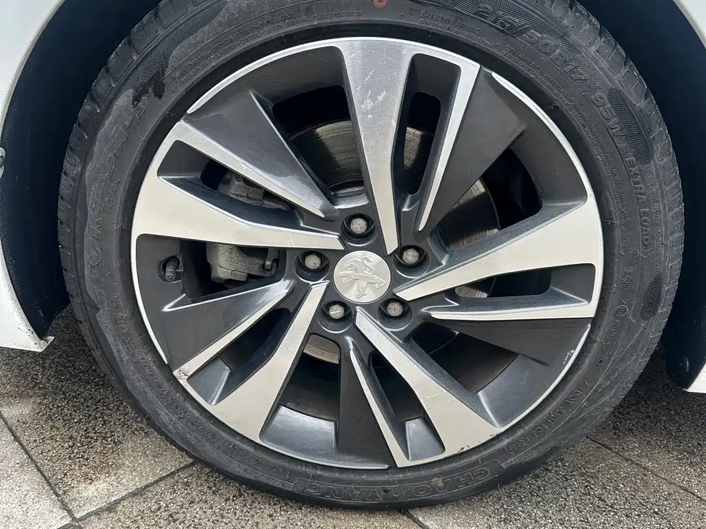Peugeot 408 2020 — фото 12