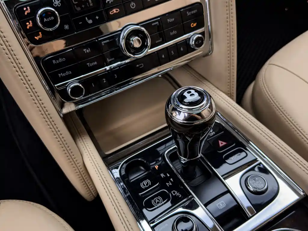 Bentley Mulsanne 2014 — фото 20