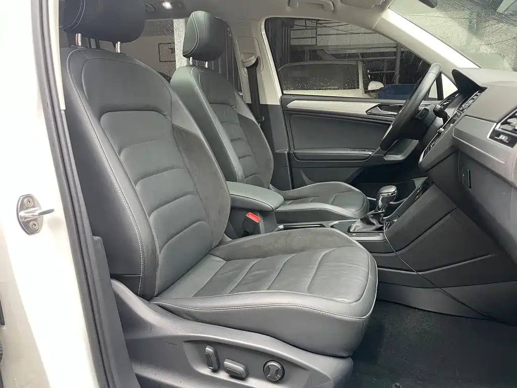 Volkswagen Tiguan L 2019 — фото 12