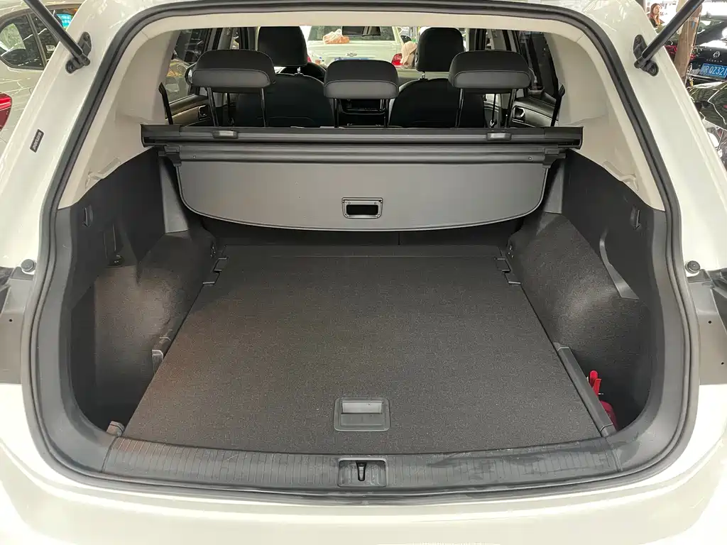 Volkswagen Tiguan L 2019 — фото 15