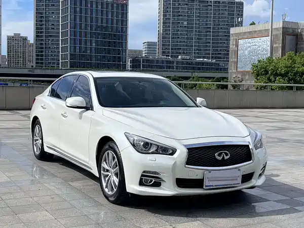 Infiniti Q50L 2015