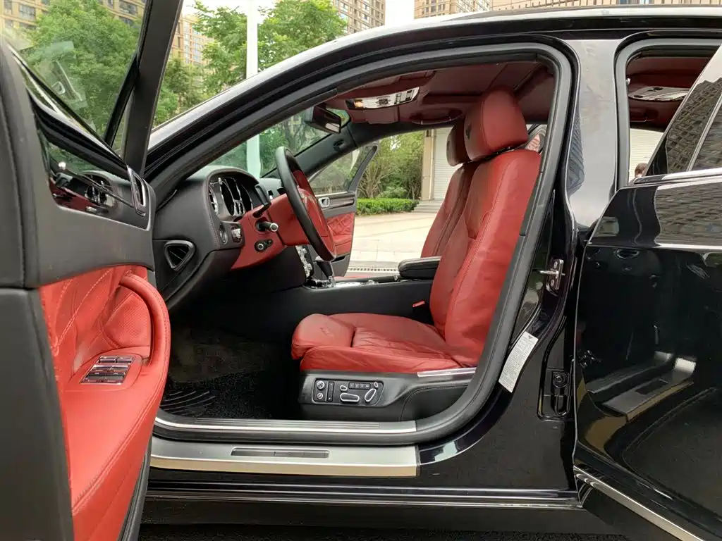 Bentley Flying Spur 2013 — фото 16