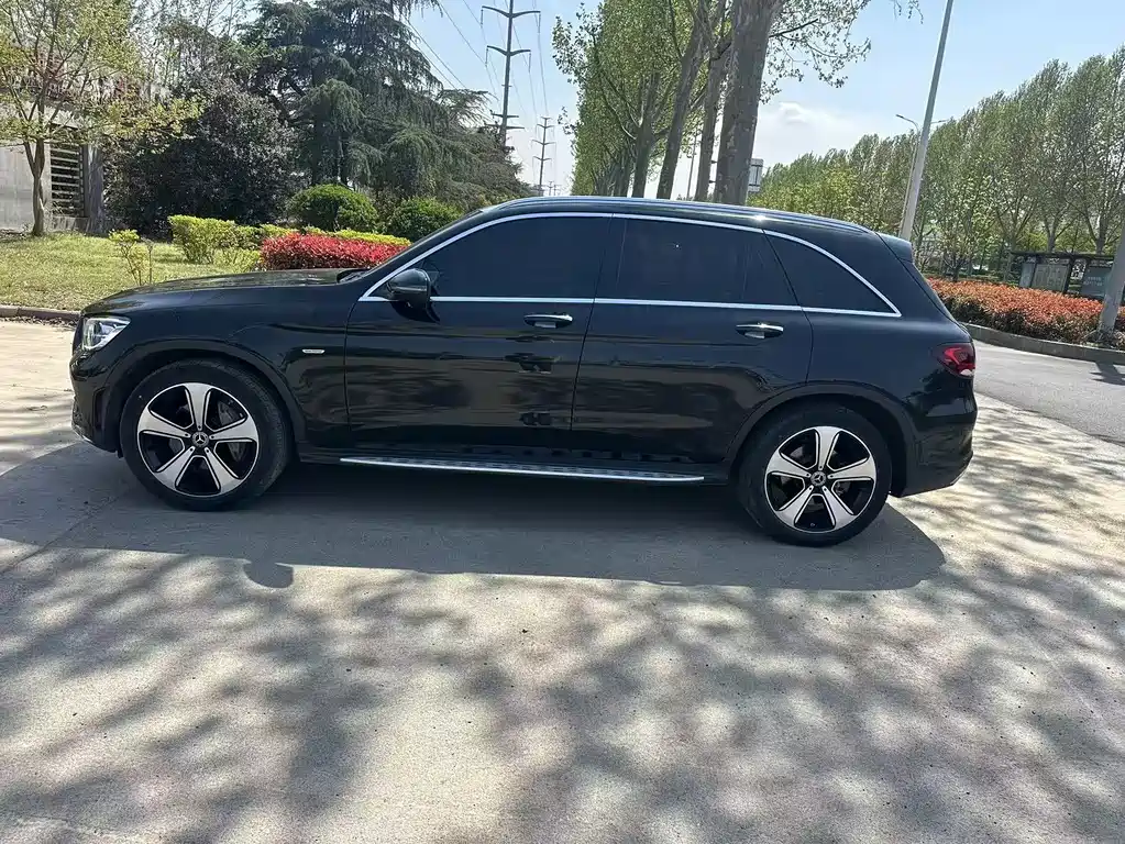 Mercedes-Benz GLC 2023 — фото 3