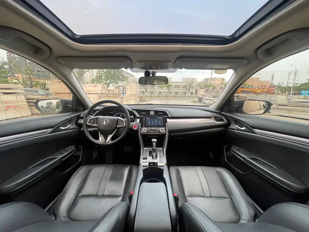 Honda Civic 2018 — фото 13