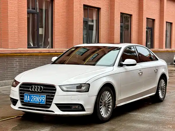 Audi A4L 2016