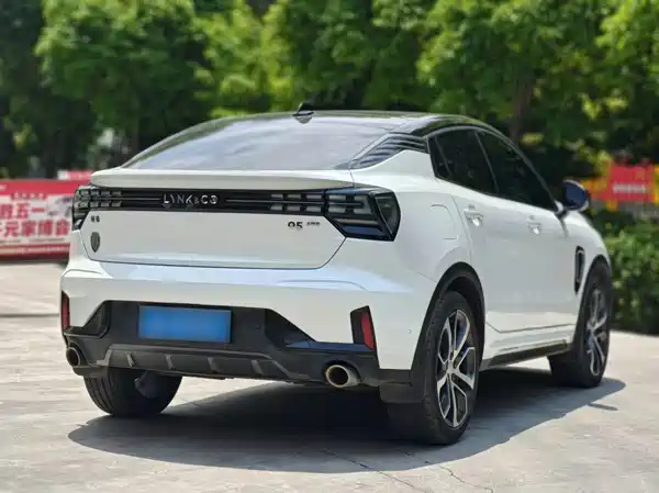 Lynk & Co 05 2022