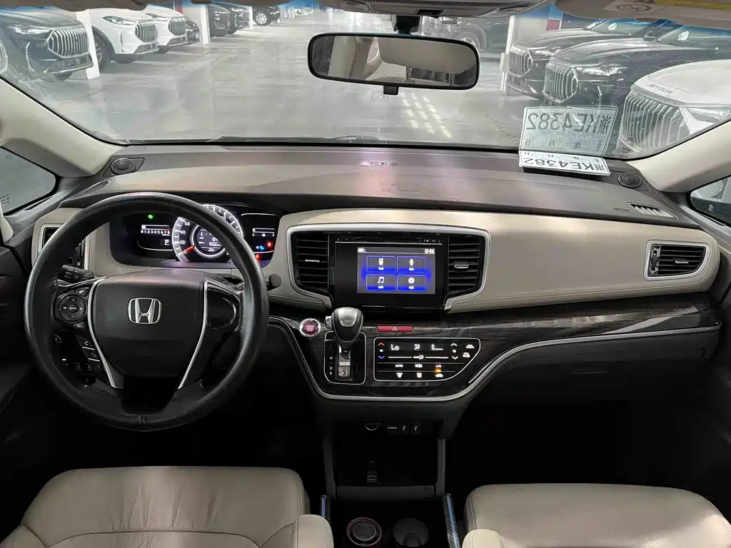 Honda Odyssey 2017 — фото 16