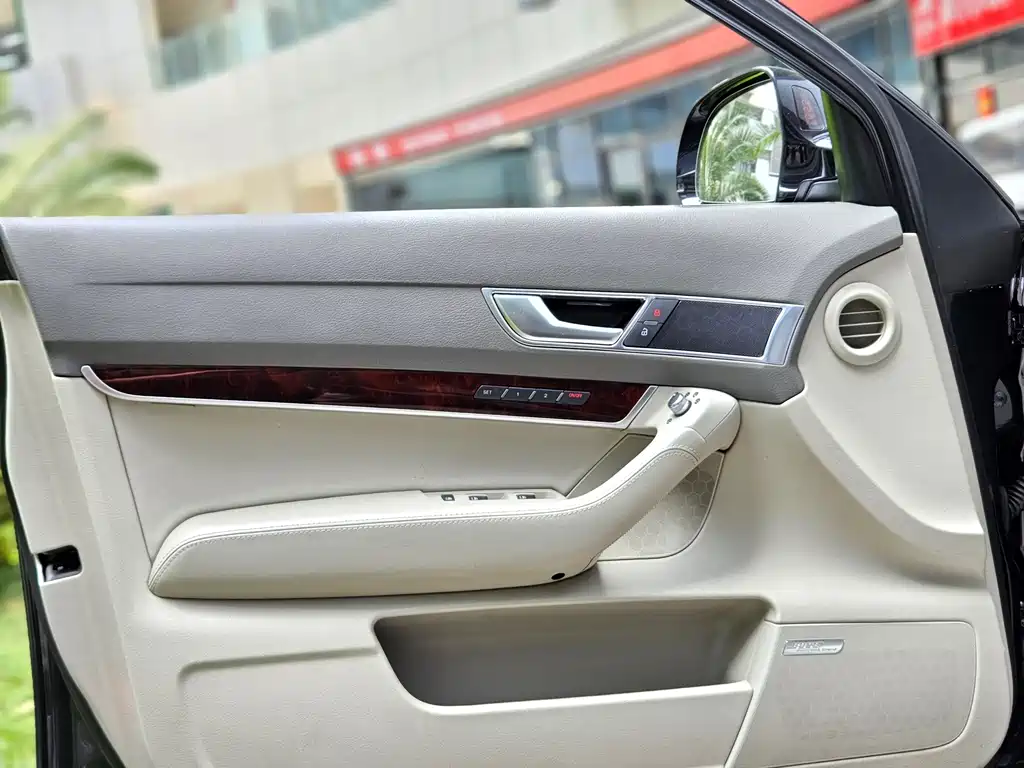 Audi A6L 2011