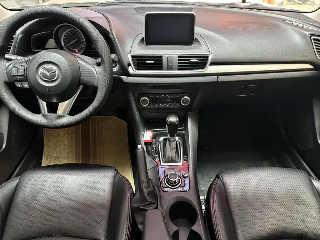 Mazda 3 Axela 2015 — фото 5