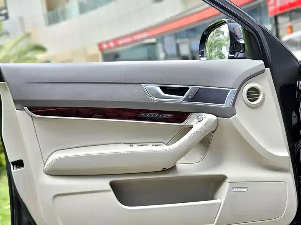 Audi A6L 2011