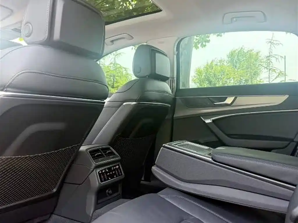 Audi A6L 2022