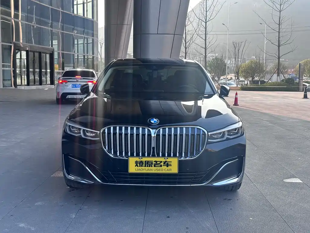 BMW 7 Series 2019 — фото 2