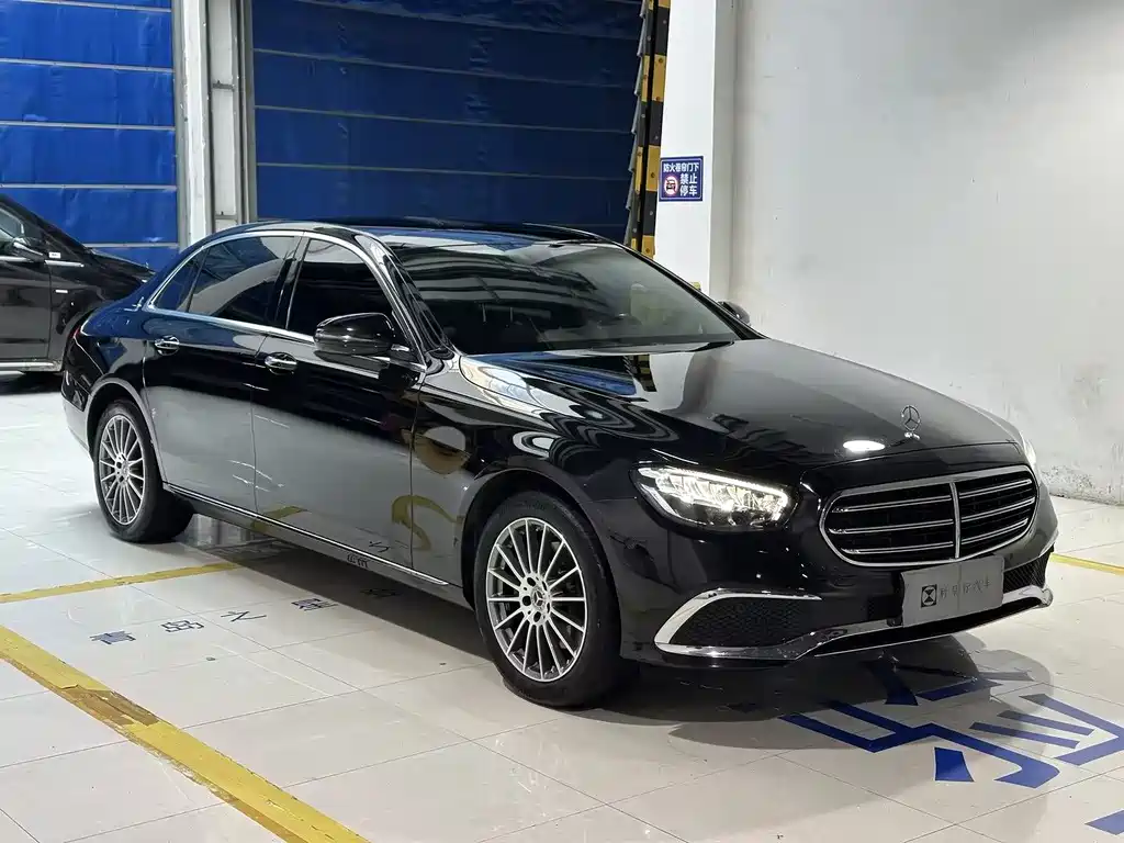 Mercedes-Benz E-Class 2023 — фото 3