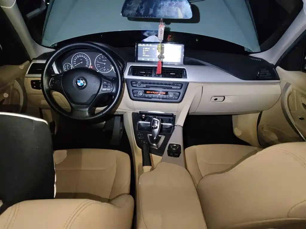 BMW 3 Series 2015 — фото 13