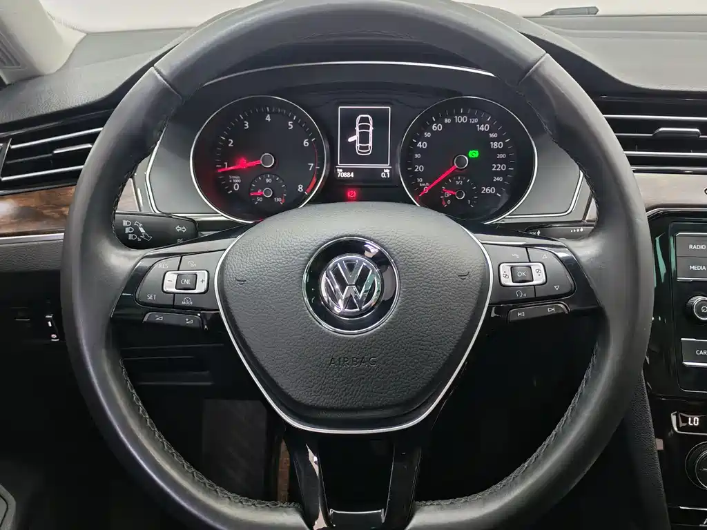 Volkswagen Magotan 2018 — фото 12