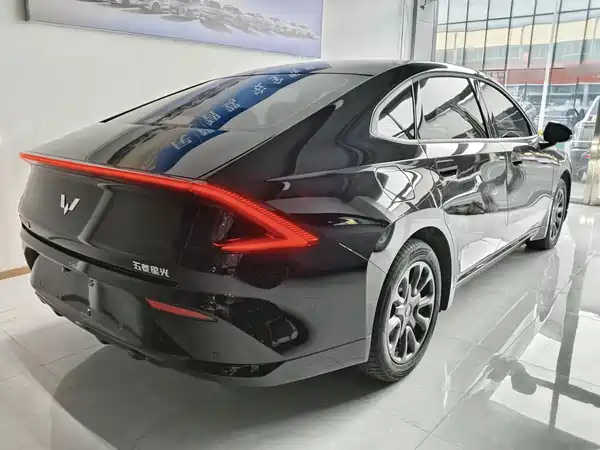 Wuling Starlight 2025