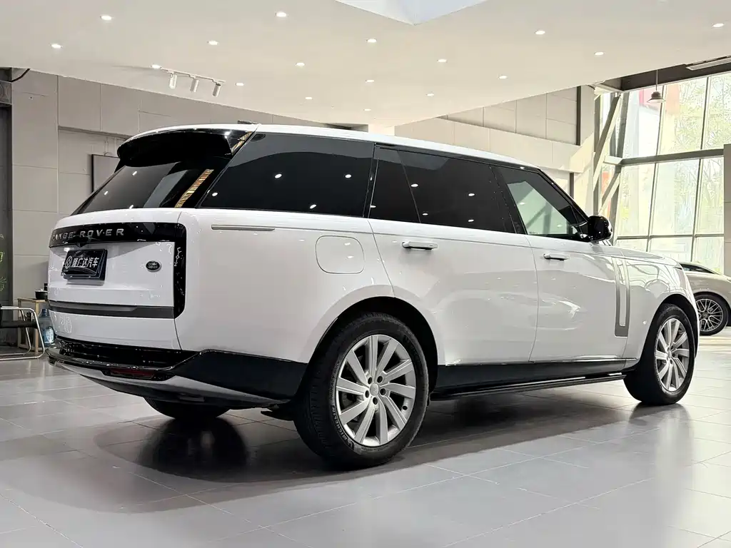 Land Rover Range Rover 2024 — фото 4