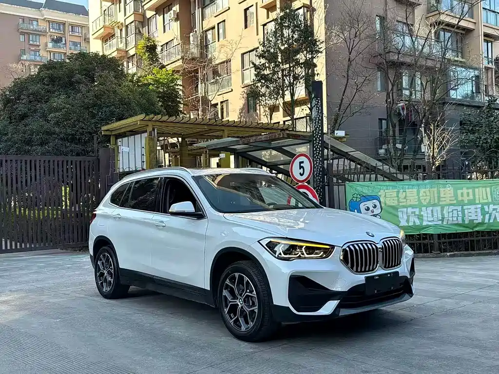 BMW X1 2021 — фото 3