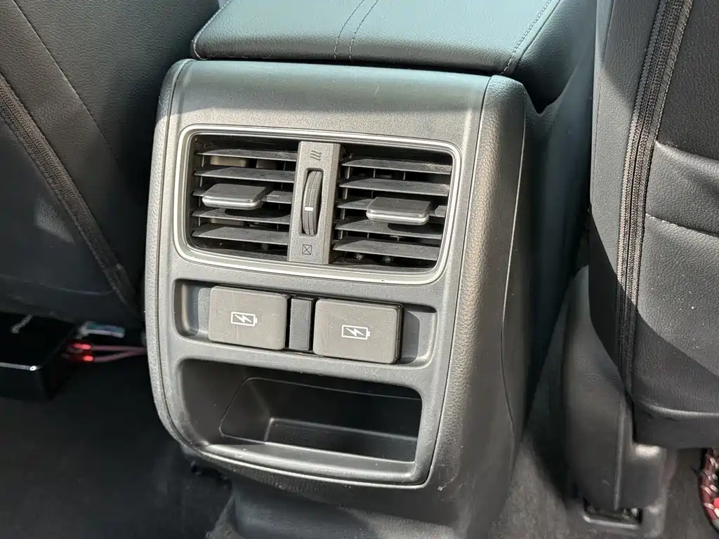 Honda Accord 2023 — фото 12