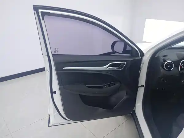 MG ZS 2022