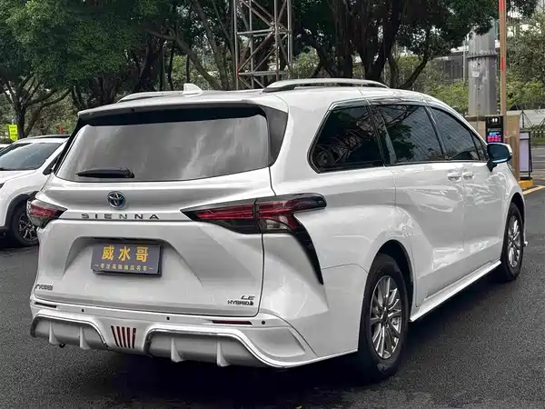 Toyota Sienna 2022