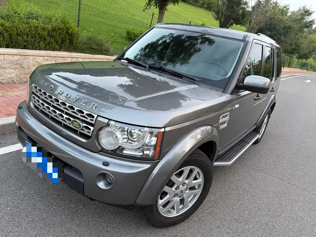 Land Rover Discovery 2010 — фото 1