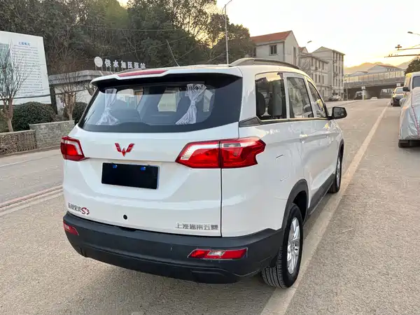 Wuling Hongguang S3 2019