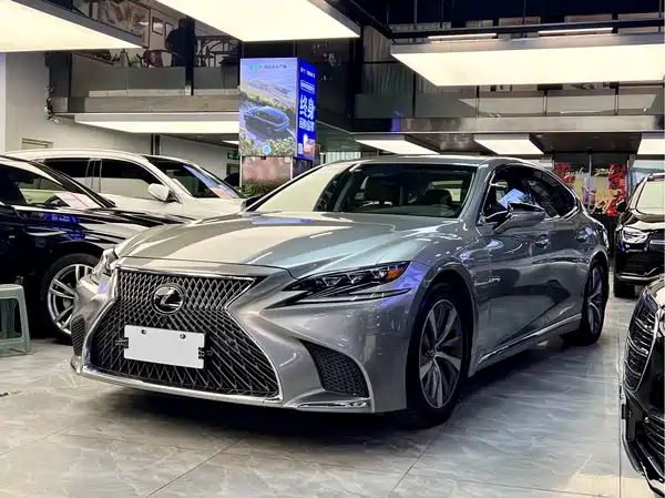 Lexus LS 2018