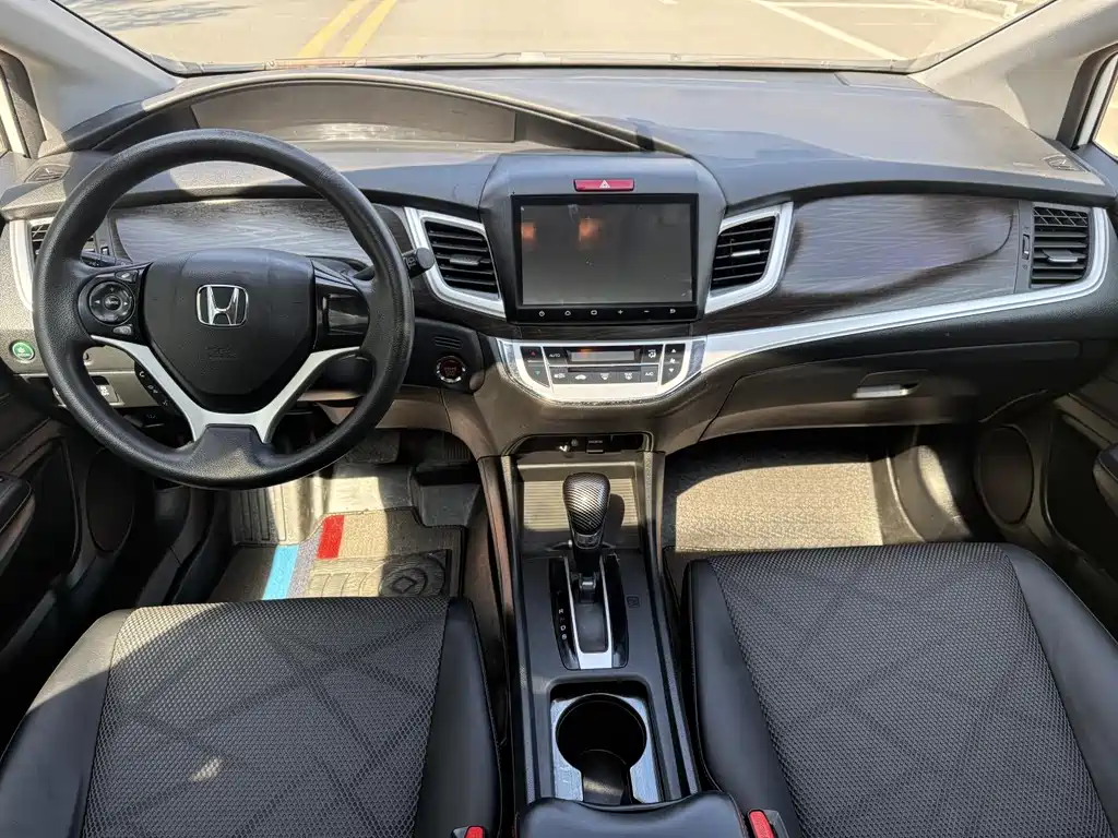 Honda Jade 2016 — фото 8