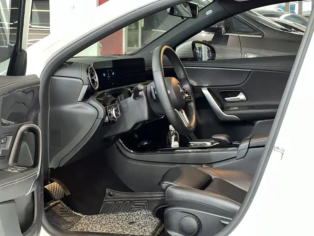 Mercedes-Benz A-Class 2022 — фото 8