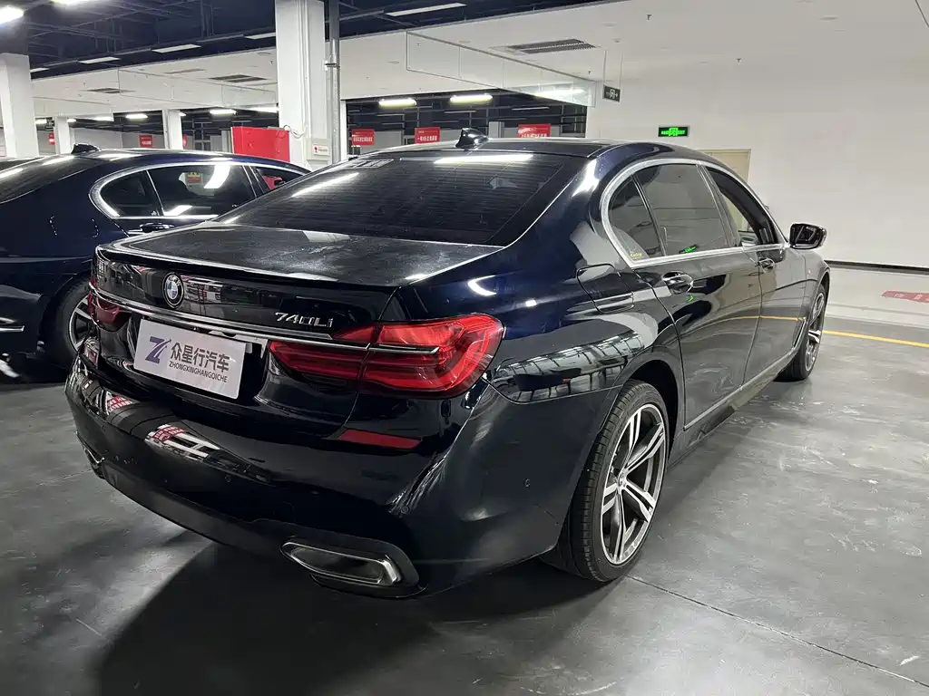 BMW 7 Series 2019 — фото 13