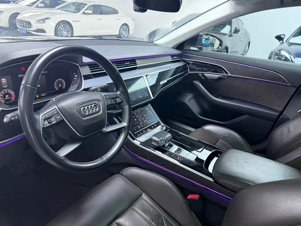 Audi A8 2020 — фото 5