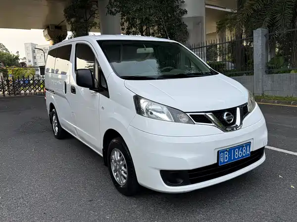 Nissan NV200 2017