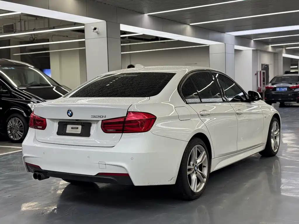 BMW 3 Series 2016 — фото 9