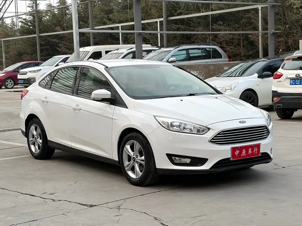Ford Focus 2016 — фото 3