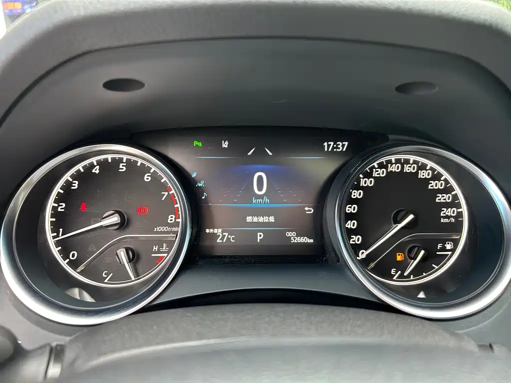 Toyota Camry 2021 — фото 15