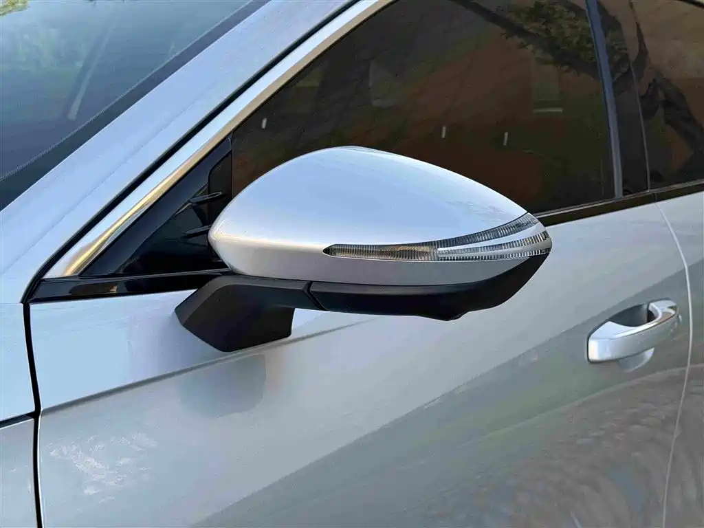 Geely Galaxy L6 2025 — фото 15