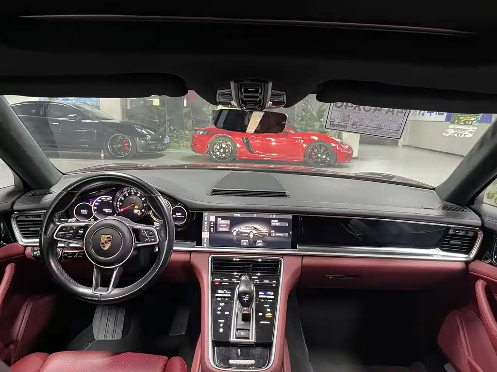 Porsche Panamera 2018 — фото 9
