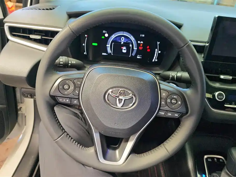 Toyota Corolla 2025 — фото 15