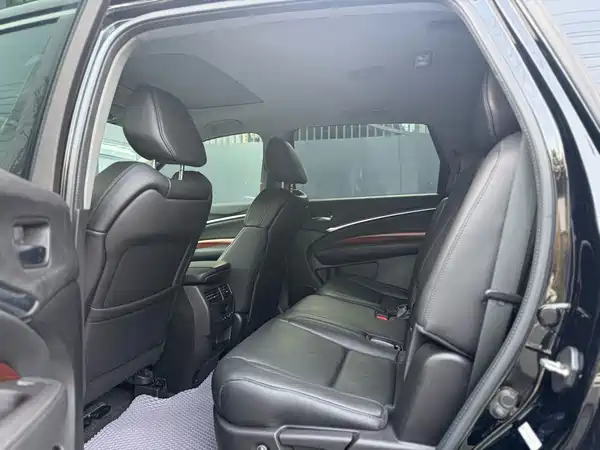 Acura MDX 2016