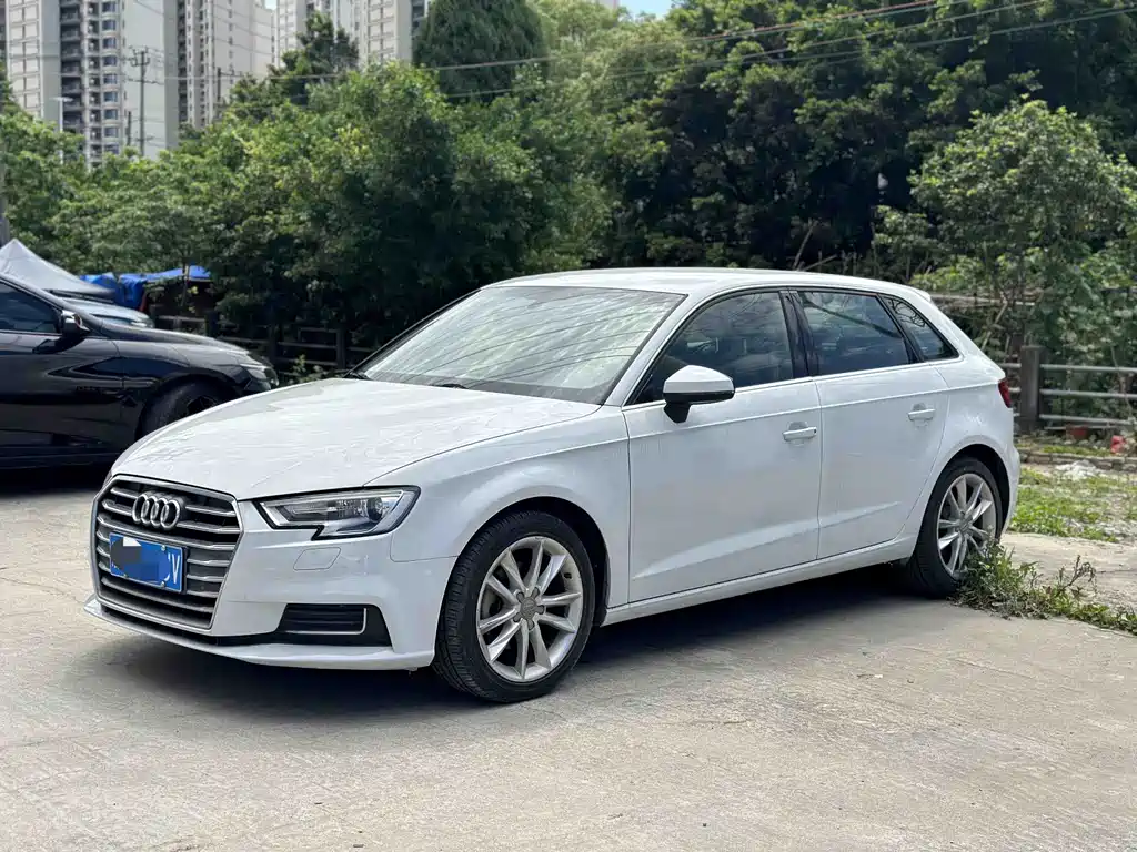 Audi A3 2019 — фото 1