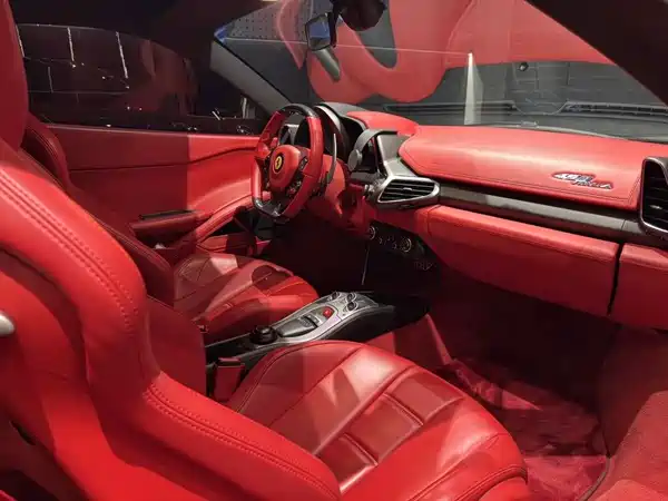 Ferrari 458 2016