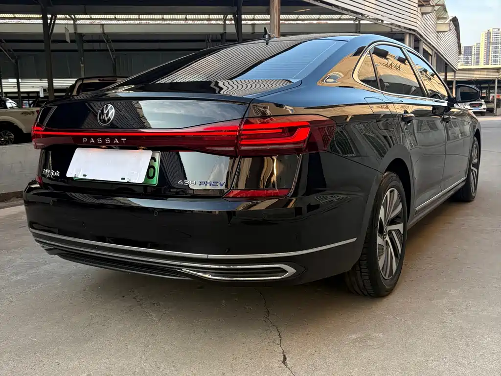Volkswagen Passat Plug-In Hybrid 2024 — фото 16