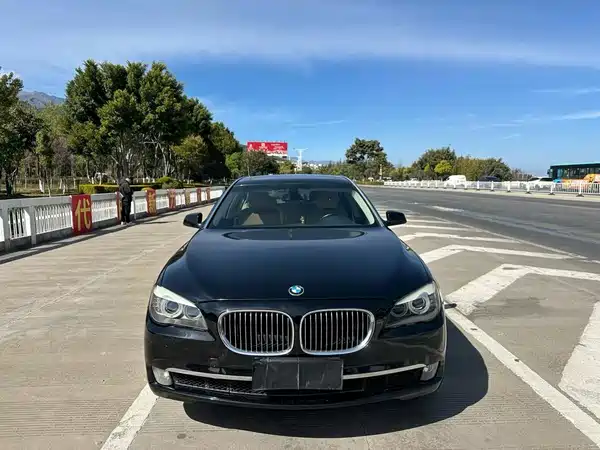 BMW 7 Series 2011