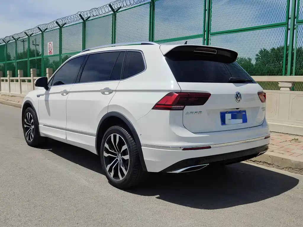 Volkswagen Tiguan L 2019 — фото 6